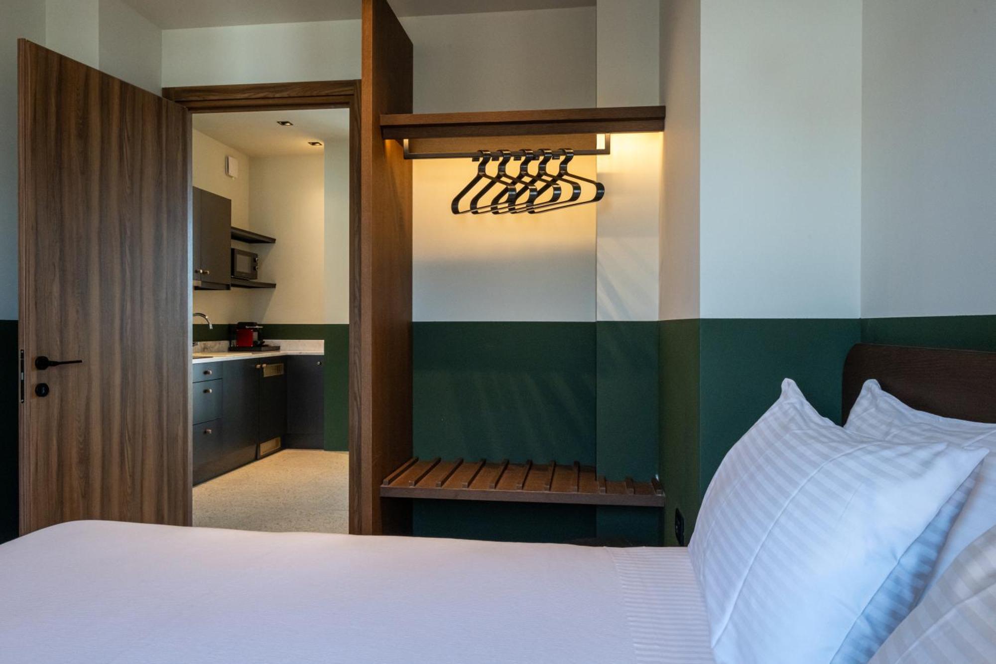 Evripidou 7 - Kalamata Mediterranean Suites Pokoj fotografie