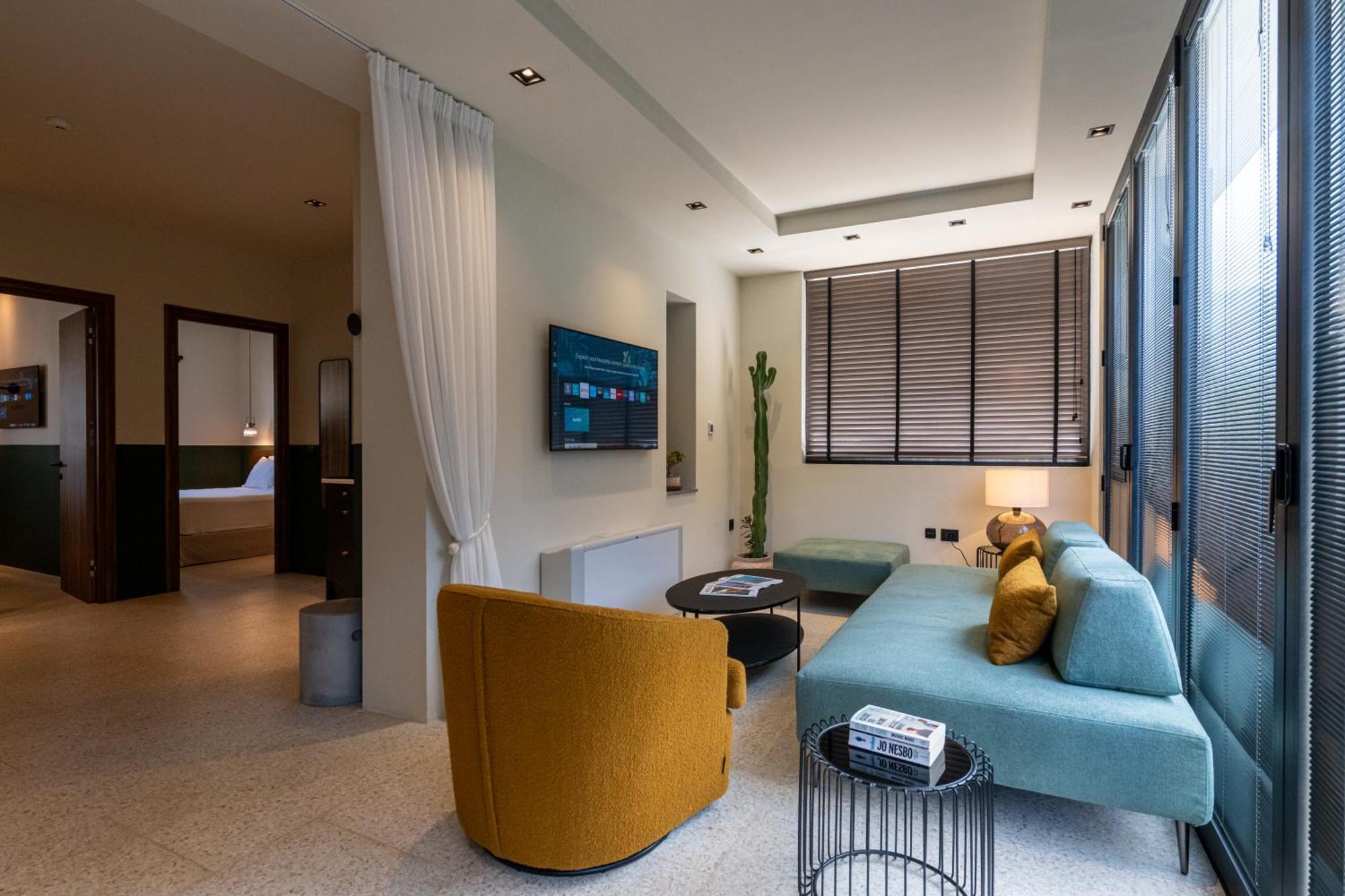 Evripidou 7 - Kalamata Mediterranean Suites Pokoj fotografie
